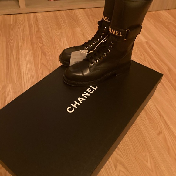 New Chanel Combat Boots Size 40 - Picture 3 of 9